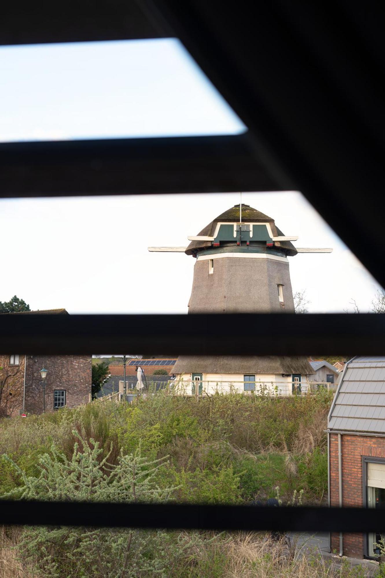 Zicht Op De Molen By Droomvilla Егмонд ан ден Хуф Екстериор снимка